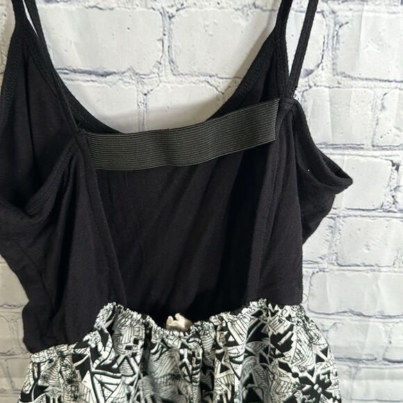 🌺 LA Hearts Backless Romper - Size XS 🌺 - Picture 4 of 5